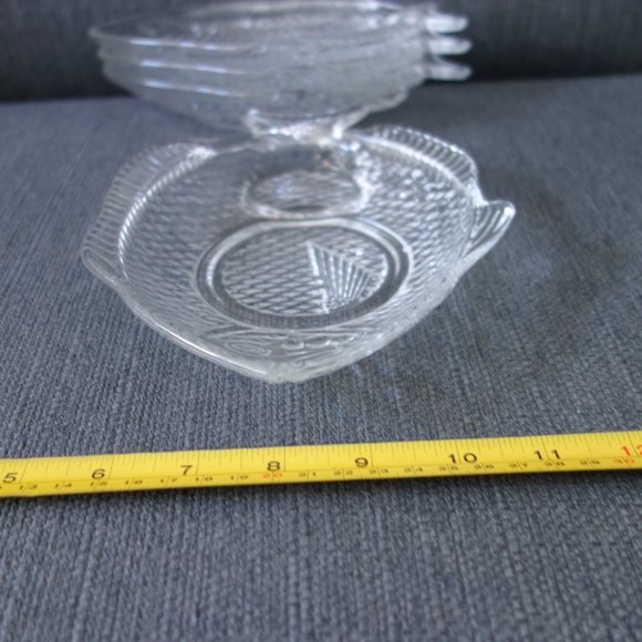 Set of Four(4) Fish Shaped/Designed Glass Plates - Picture 8 of 9